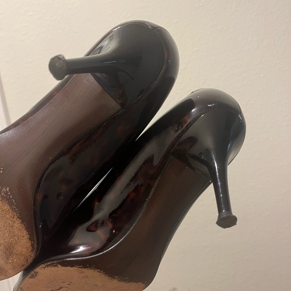 Stuart Weitzman Tortoise Pumps size 8 - Picture 7 of 9
